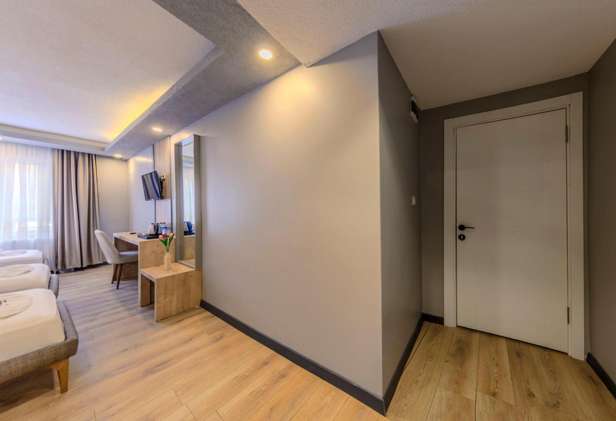 เอวิม โฮเทล Hotel คอร์ลู ภายนอก รูปภาพ
