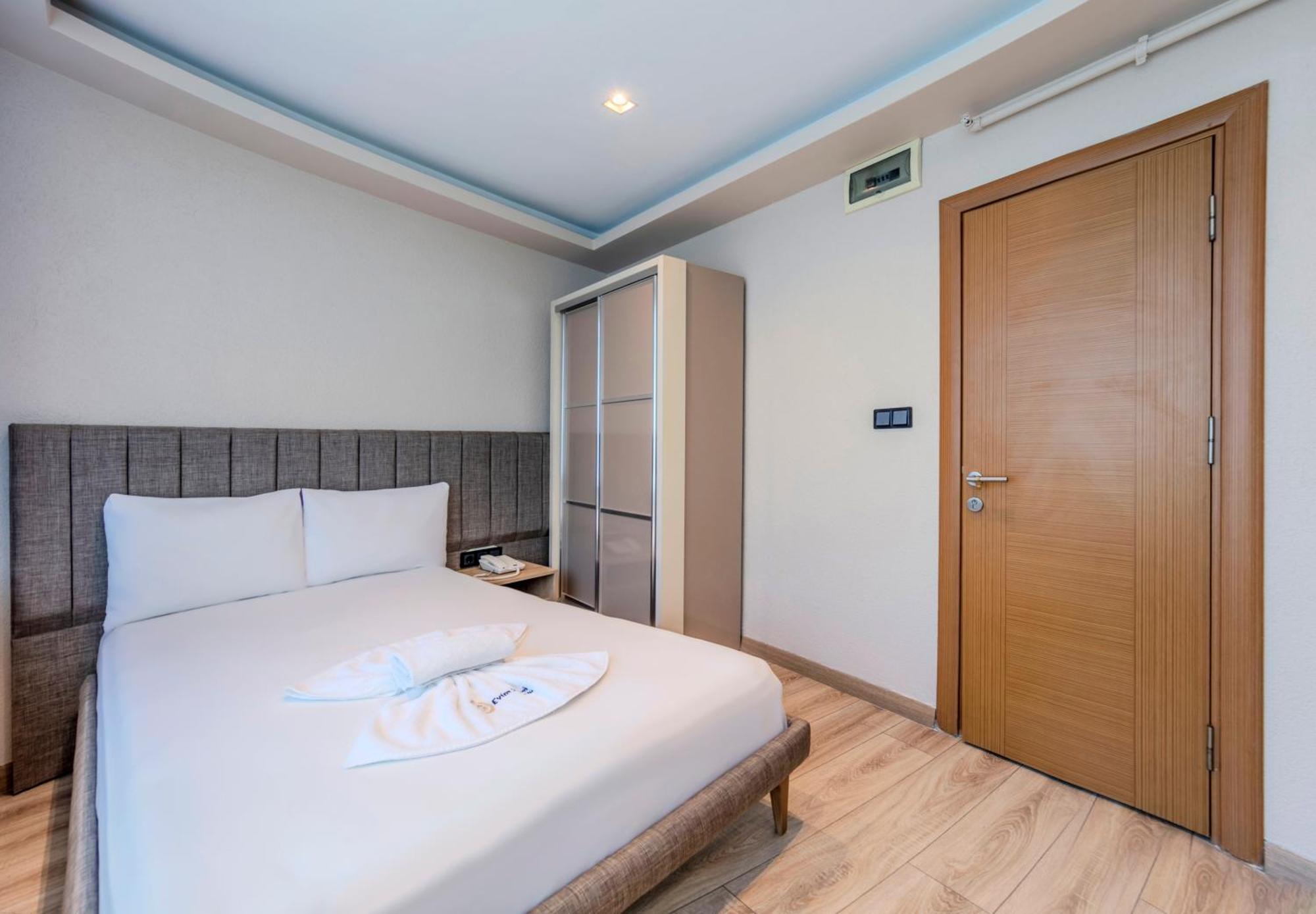 เอวิม โฮเทล Hotel คอร์ลู ภายนอก รูปภาพ