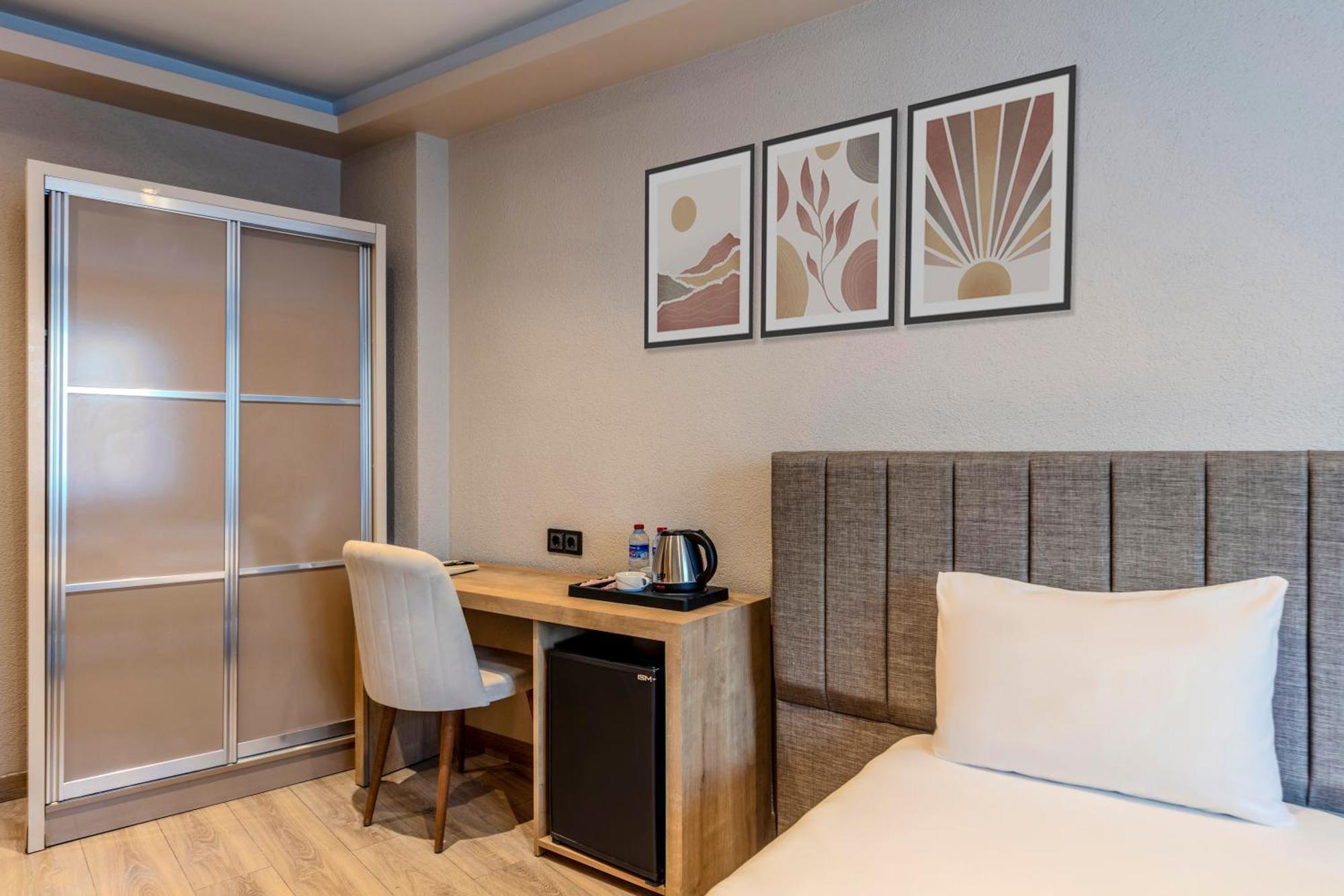 เอวิม โฮเทล Hotel คอร์ลู ภายนอก รูปภาพ